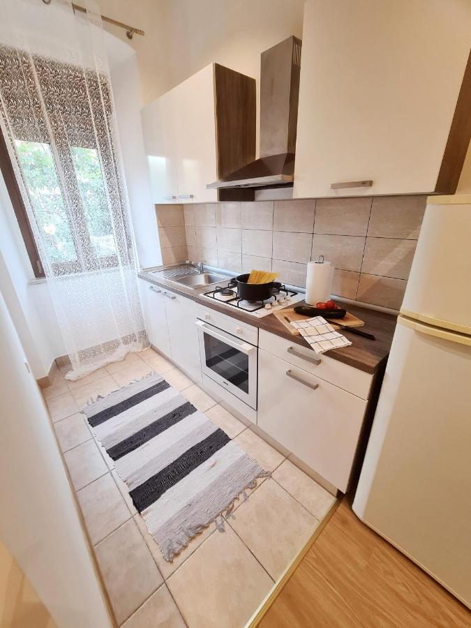 Caligula City Center Apartment Пула Екстериор снимка
